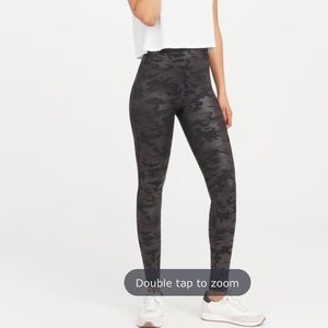 SPANX CAMO LEATHER LOOK LEGGINGS